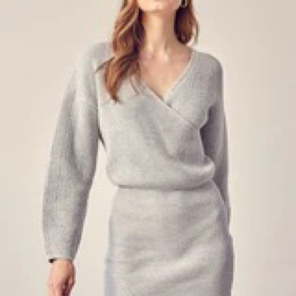 Aritzia Dresses & Skirts - NWT Grey Sweater Dress